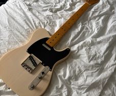 Squier Telecaster (Classic Vibes 50's) - Needs strings