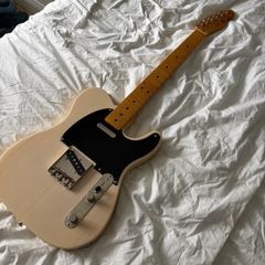 Squier Telecaster (Classic Vibes 50's) - Needs strings