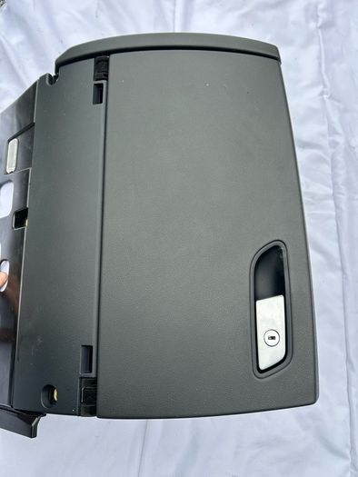 audi a6 c7 glove box