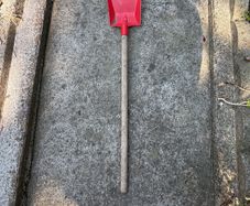 Free beach spade