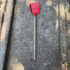 Free beach spade