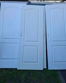 Wooden doors x8 (one lot)