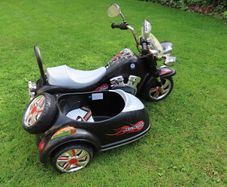 KIds Harley type Ride on with side car 12v (Spares or Repair)