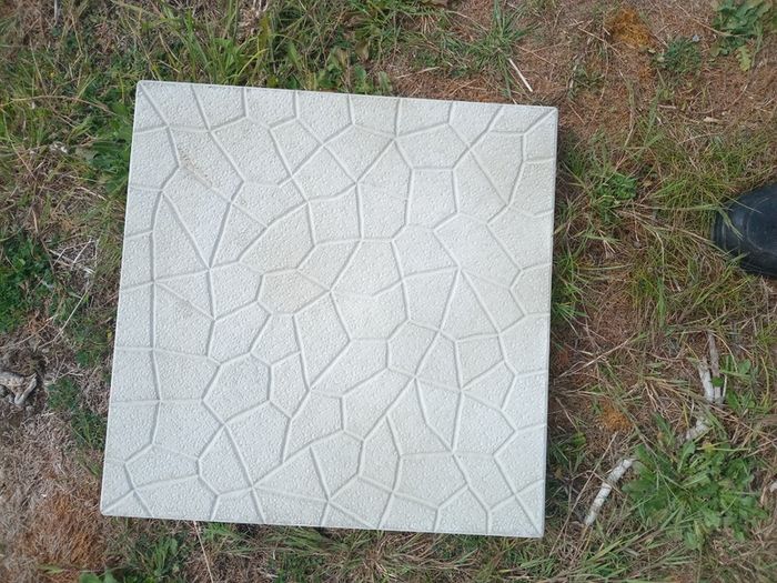 paving slabs  cracked ice