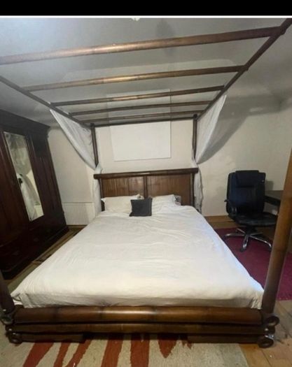 Super king 4 poster bed