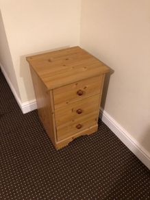 bed side lockers