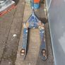 Pallet truck Image 3