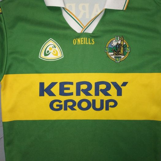 FREE POST 2000 Vintage Kerry (7-8 Years) GAA Jersey Shirt Gaelic Football Hurling Ciarrai Vintage Retro Youths Childs Childrens Kids Boys Girls