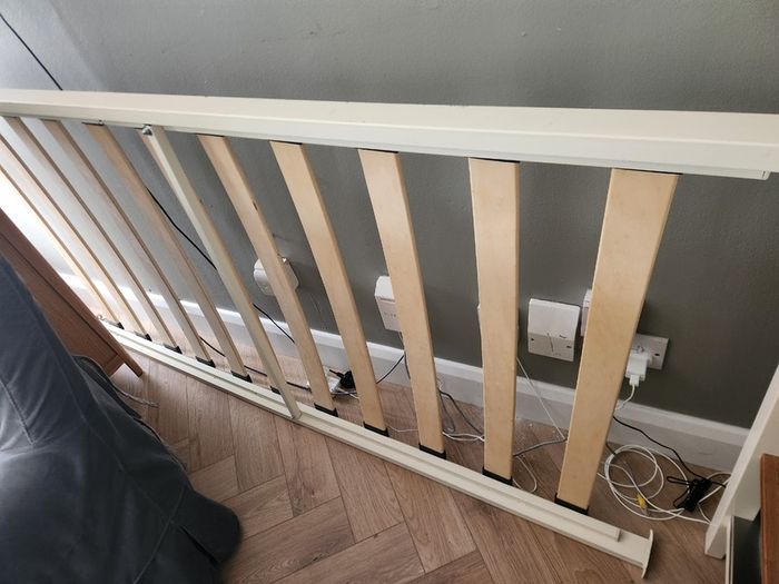 Cream metal single bed