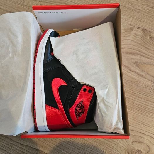 Air Jordan 1 High "Satin Bred 2023"  8.5UK