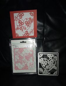 Xcut heart & flowers design die 2 piece