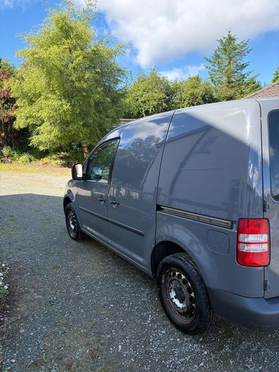 151 VW Caddy Van