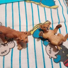 Papo lion cubs, retired, rare