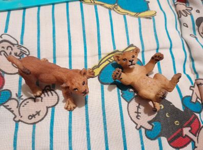 Papo lion cubs, retired, rare