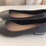 Ladies gum metal coloured ballerina pumps slip on low court shoes size 6.5 unworn Image 5