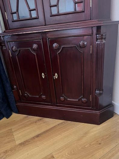 Beautiful Mahogany Glass Cabinet