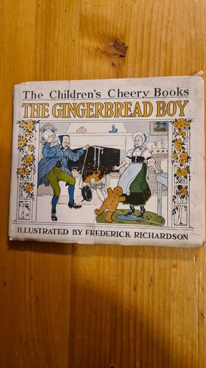 Children's Books. 1x Old Mother Hubbard. 2 X The Gingerbread Man. 3x The Childs Garden Of Verse. By Robert Louis Stevenson Illustrated.