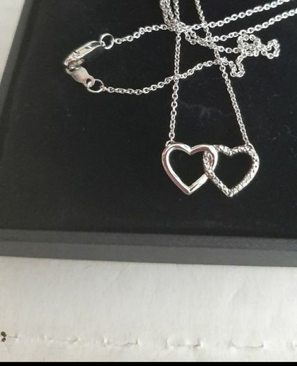 new silver hearts pendant with real diamonds