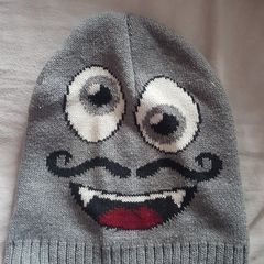 Cap barely used fits 2-8 year sold