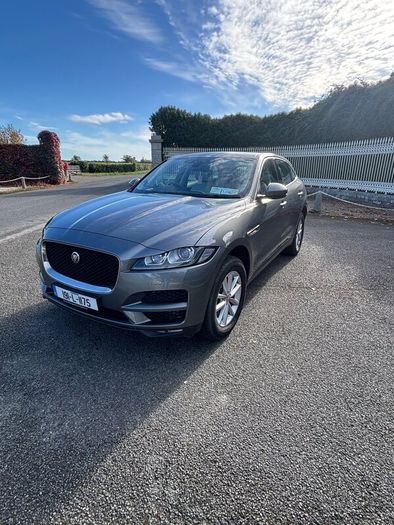 Jaguar F-pace