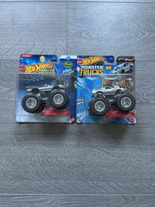 Hot Wheels Monster Trucks treasure hunt set