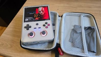 Anbernic RG477V handheld retro 12gb OLED