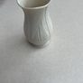 Belleek Spill Vase Yacht Claddagh Heart Hands. Image 2