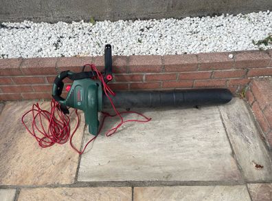 Bosch Universal Garden Tidy 3000