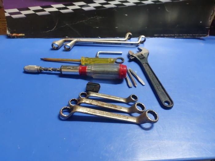 Spaners and screw drivers