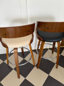 Bar stool from EZLiving
