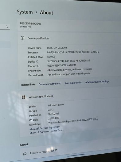 Microsoft Surface Pro 5 -12.3"- Core i5 7th Gen @ 2.6GHz, 8GB RAM, 256GB SSD, Windows 11 Pro