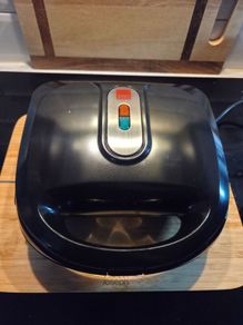 Sandwich Maker + Panini Grill + Waffle Molds