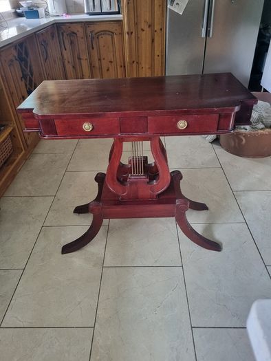 Lamp table