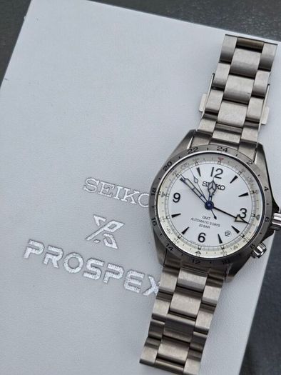 Seiko Prospex Alpinist GMT
