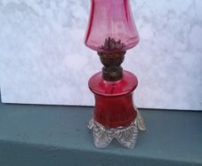 19ct  crambery oil lamp