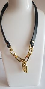 New LV Choker