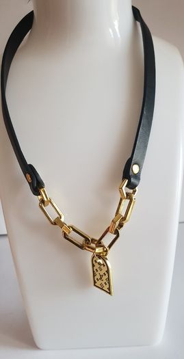 New LV Choker