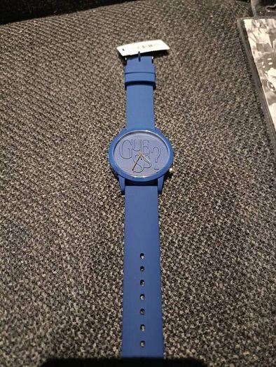 Guess watch original. Brand New