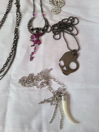 jewelleries 1 euro each or 50 euro for all