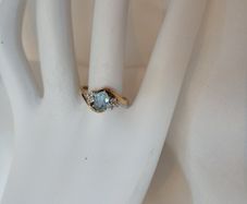 Diamond and Aquamarine Gold Ring