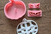 Halloween - pumpkin face cutters