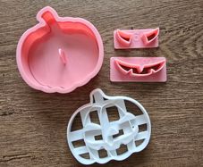 Halloween - pumpkin face cutters