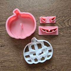 Halloween - pumpkin face cutters