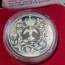 The Royal Mint Sterling Silver 1977 Proof Great Britain Crown Silver Jubilee 25p coin In Original case with Coa. Image 5