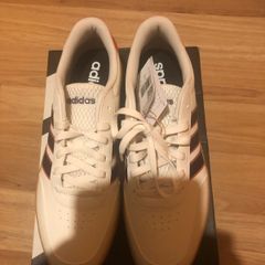 Brand NEW Adidas Men's shoe size 9.5(44)cash or swap