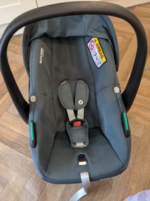 Maxi cosi pebble s infant carseat