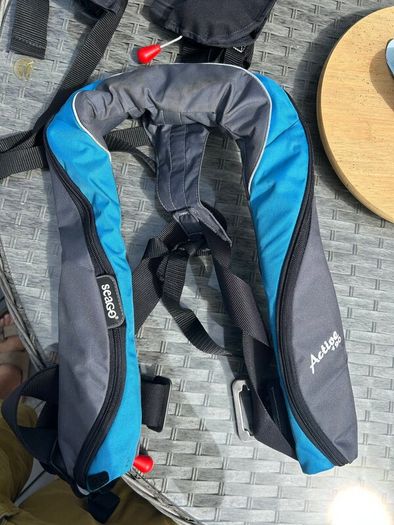 Life jacket