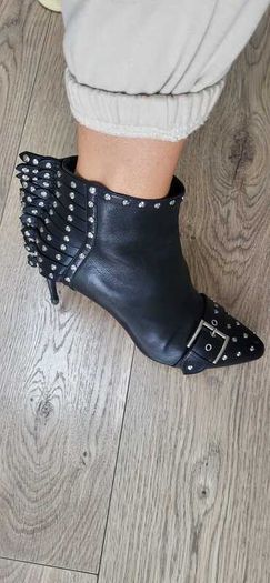 Alexander McQueen Black Studded Wing Ankle Boots Sz 40 (Fit 7UK)  - Rrp 795 (New)