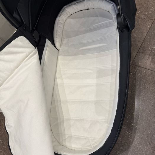 cybex priam carry cot