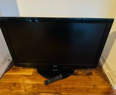 42 Inch Lg Plasma Tv With Remote Working Perfectly